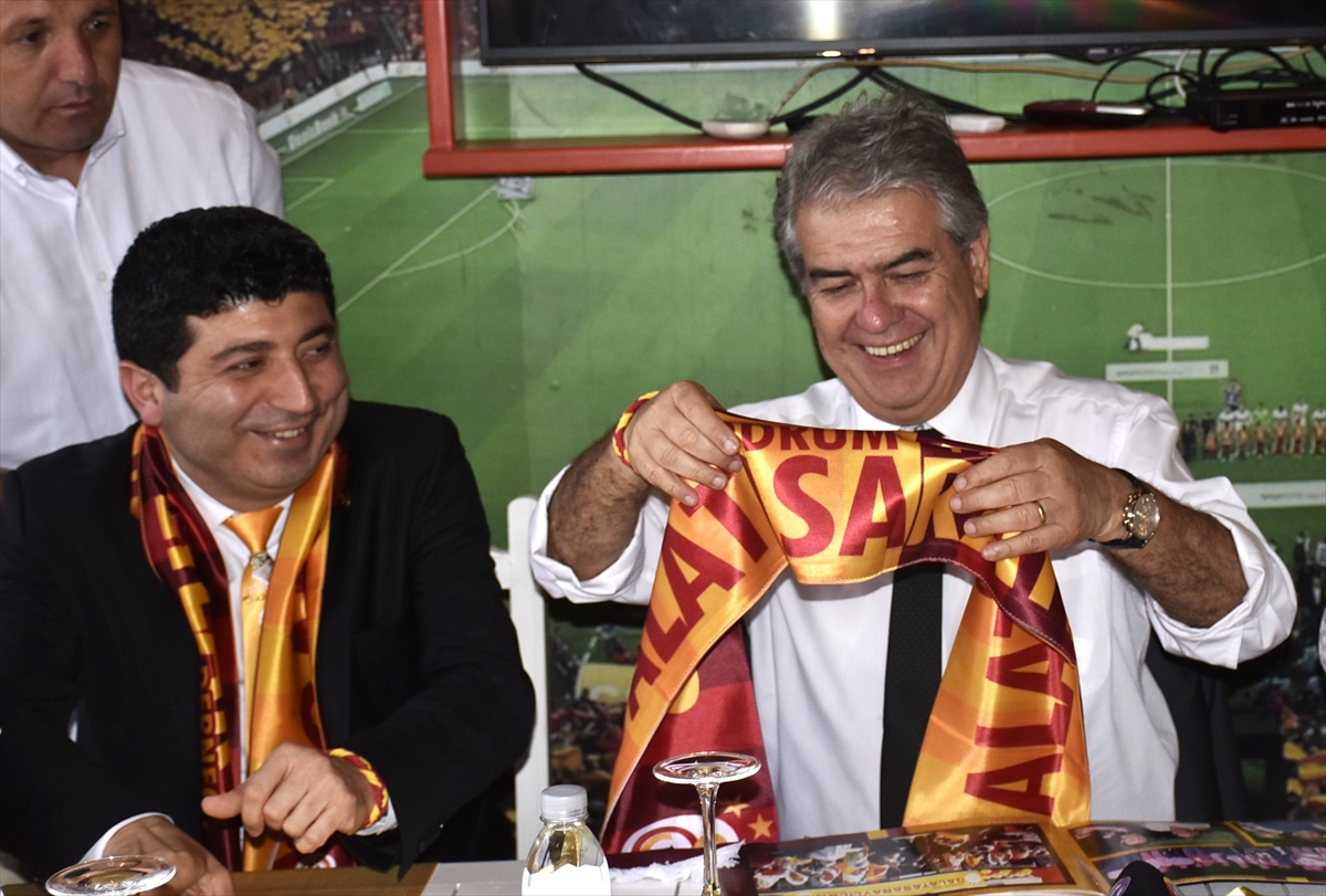 Galatasaray Başkan Adayı Batum, Bodrum 1905 Galatasaraylılar Derneği üyeleriyle buluştu