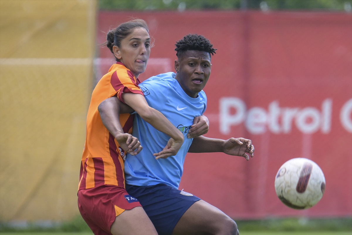 Turkcell Kadın Futbol Süper Ligi'nde şampiyon Galatasaray oldu