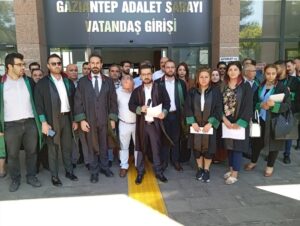 GAZİANTEP (AA) – Gaziantep'te bazı avukatlar, İsrail Başbakanı Binyamin Netanyahu