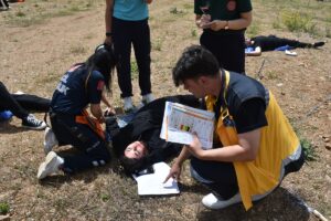 GÜMÜŞHANE (AA) – Gümüşhane'de üniversite öğrencileri ve Ulusal Medikal Kurtarma