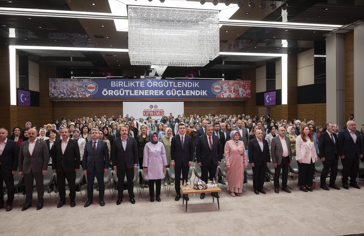 HAK-İŞ ve Memur-Sen “Türkiye Yüzyılında Kadın Emeği Paneli ve Çalıştayı” gerçekleştirdi