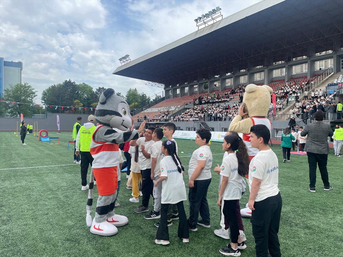 Halkbank Çocuk Atletizm Şenliği, Bahçelievler'de gerçekleştirildi