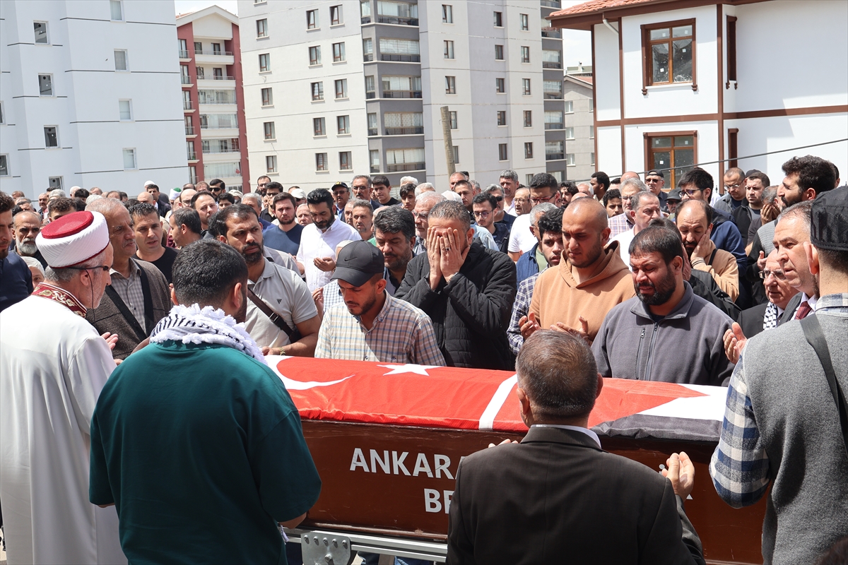 Hayatını kaybeden kanser hastası Filistinli çocuk Ankara'da son yolculuğuna uğurlandı