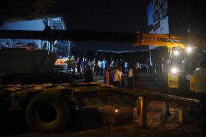 ANKARA (AA) – Hindistan'ın Mumbai kentinde etkili olan toz fırtınası