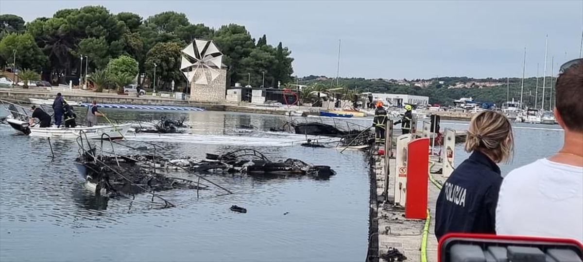 Hırvatistan'da marinada çıkan yangında 22 tekne kullanılmaz hale geldi