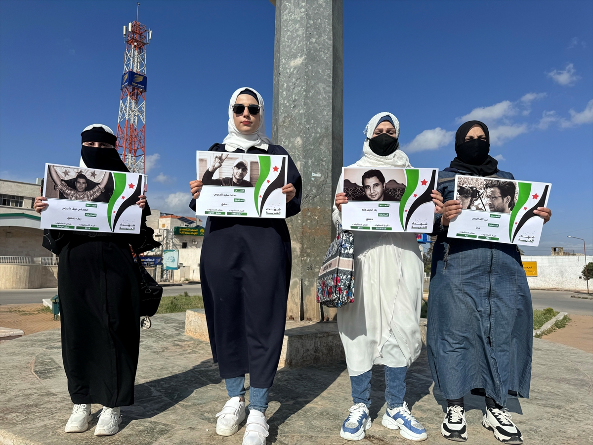 İdlib'de gazeteciler Dünya Basın Özgürlüğü Günü'nde gösteri düzenledi