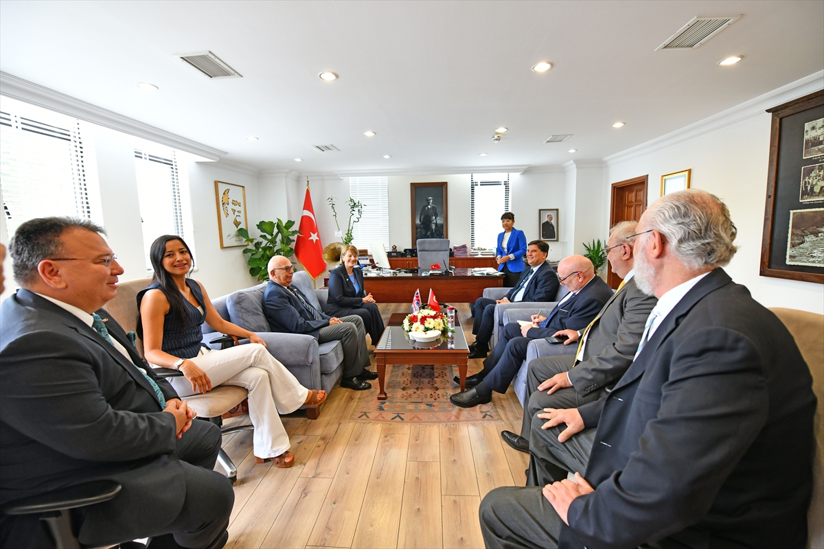 İngiliz Büyükelçi Morris, Fethiye Belediye Başkanı Karaca'yı ziyaret etti: