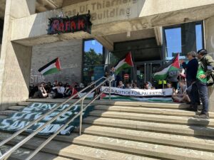 DUBLİN (AA) – İrlanda'da Dublin College Üniversitesi (UCD) öğrencilerinin Filistin'e