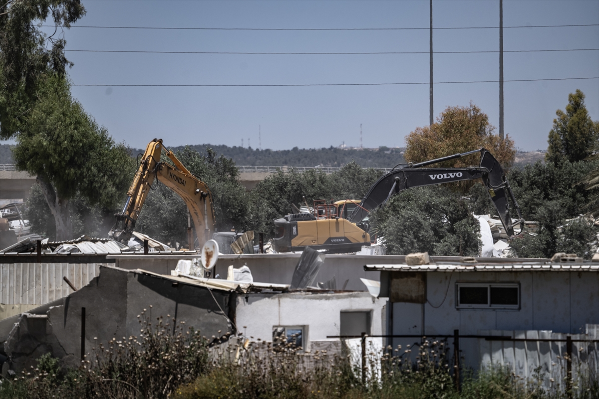 İsrail, Necef bölgesinde 47 evi yıkarak yaklaşık 500 Filistinli bedeviyi evsiz bıraktı
