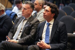 İSTANBUL (AA) – İstanbulspor Kulübü Başkanı Ecmel Faik Sarıalioğlu ve