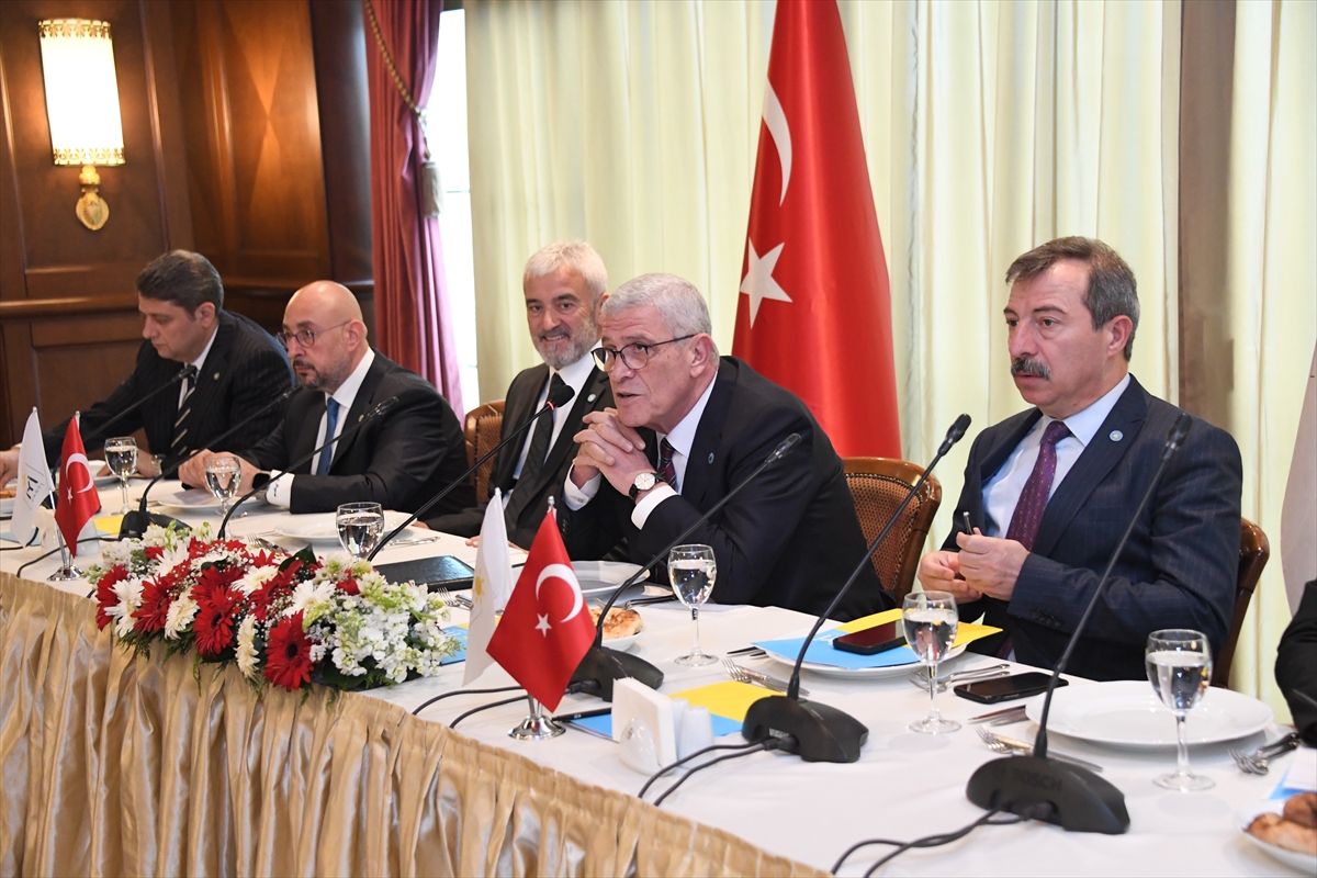 İYİ Parti Genel Başkanı Dervişoğlu, partisinin milletvekilleri ve başkanlık divanı üyeleriyle buluştu