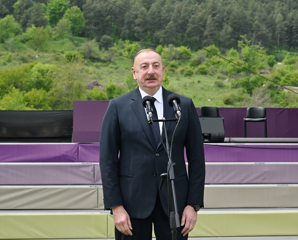 Karabağ'ın sembol şehri Şuşa'da “7. Harıbülbül Müzik Festivali” yapıldı