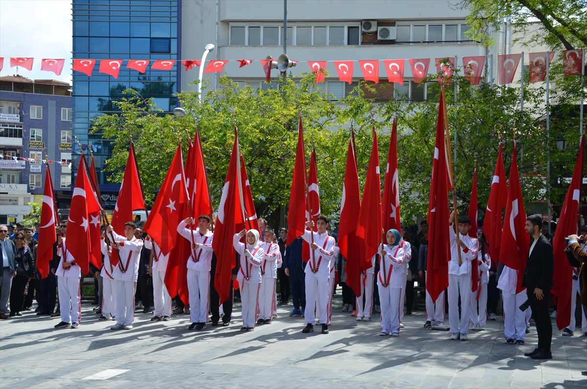 Karaman'da 747. Türk Dil Bayramı kutlanıyor