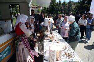 KASTAMONU (AA) – Kastamonu'da Türk Mutfağı Haftası kapsamında düzenlenen etkinlikte,