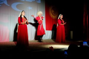 BİŞKEK (AA) – Kırgızistan'ın başkenti Bişkek'te faaliyet gösteren Bişkek Türk