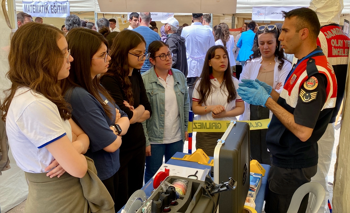 Kırşehir'de “Cacabey Uzay ve Bilim Şenliği” başladı