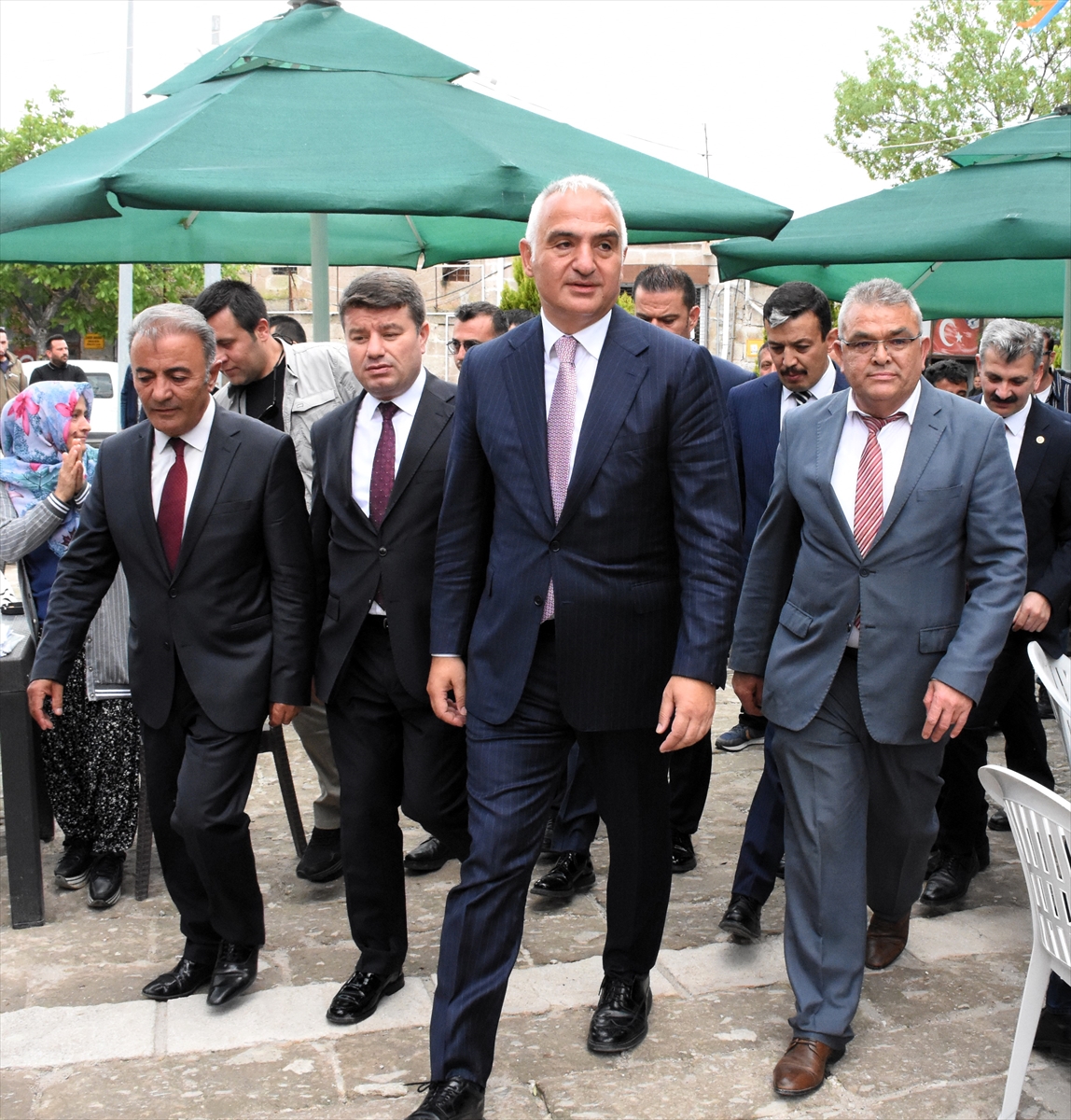 Kültür ve Turizm Bakanı Ersoy, Aksaray'da seçim koordinasyon merkezini ziyaret etti: