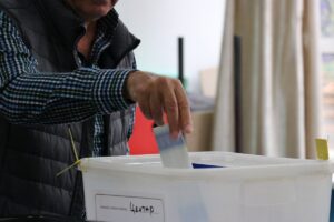 ÜSKÜP (AA) – Kuzey Makedonya'da halk, cumhurbaşkanı seçiminin ikinci turu