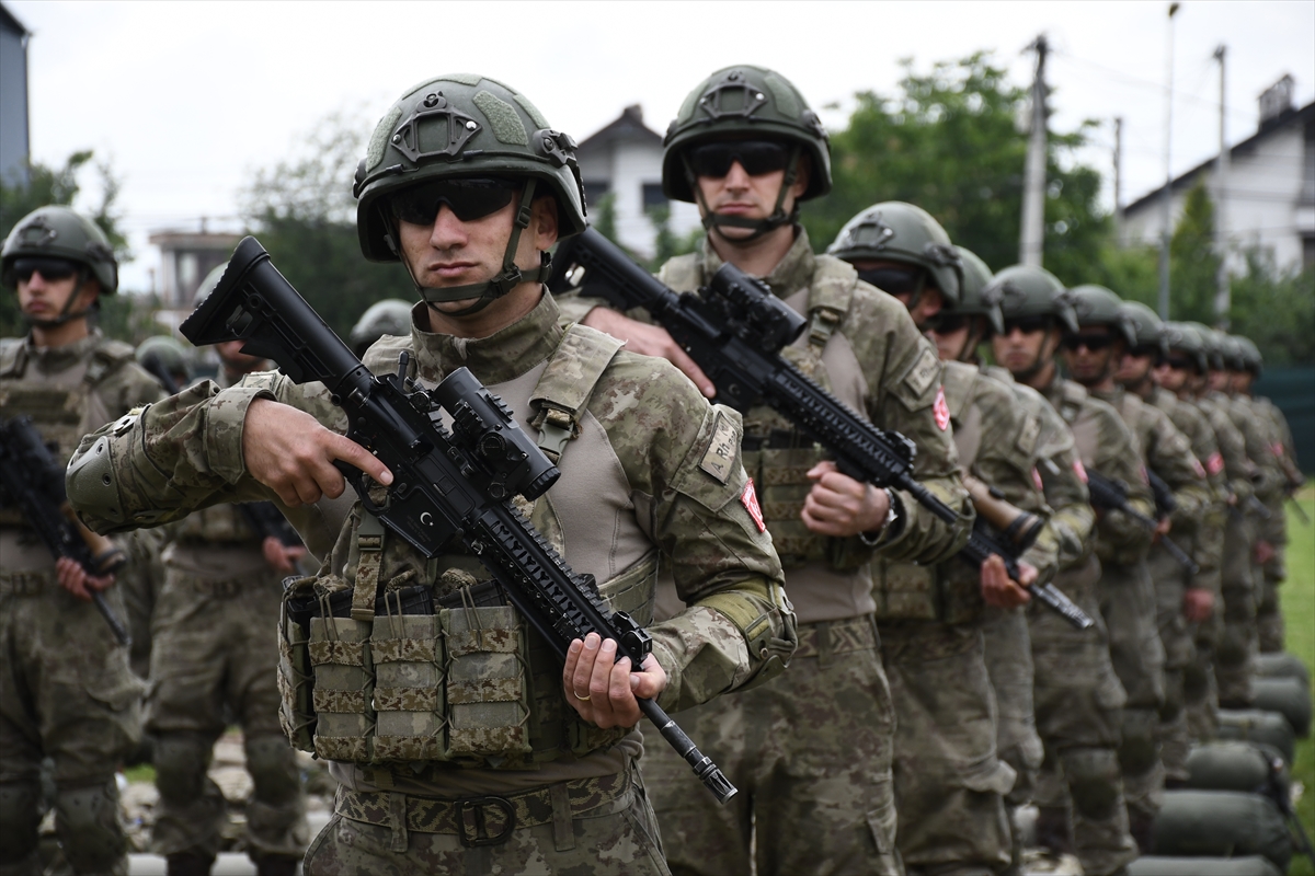 Mehmetçik, Kosova'da güvenliği sağlama faaliyetlerini aralıksız sürdürüyor