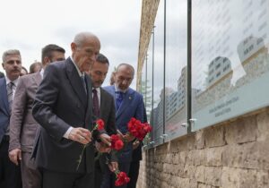 - "MHP ve Ülkü Ocakları düşmanlığının sahnesine dönüşen gazete ve