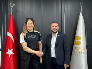 BALIKESİR (AA) – Milli güreşçi Yasemin Adar Yiğit, Paris 2024