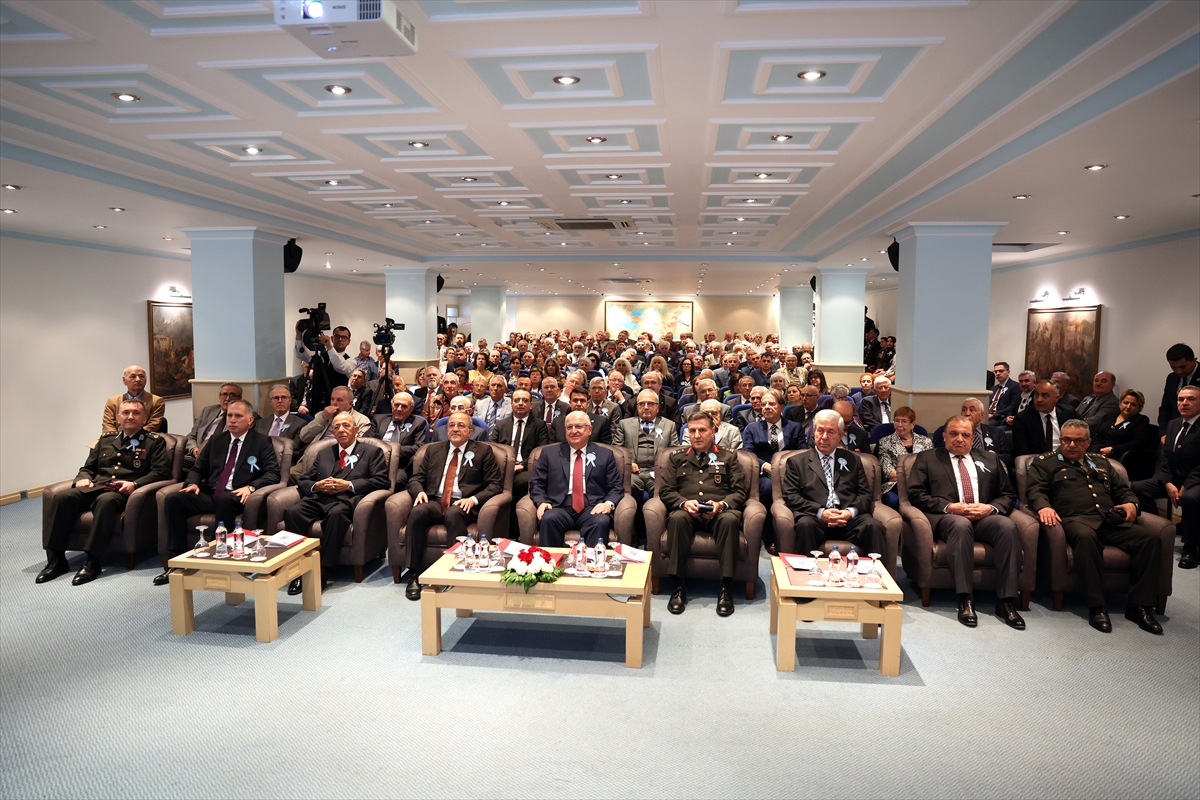 Milli Savunma Bakanı Güler, Harita Genel Müdürlüğünü ziyaret etti: