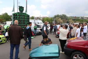 TEKİRDAĞ (AA) – Tekirdağ'da düzenlenen etkinlikte modifiye araçlar sergilendi. Sahil