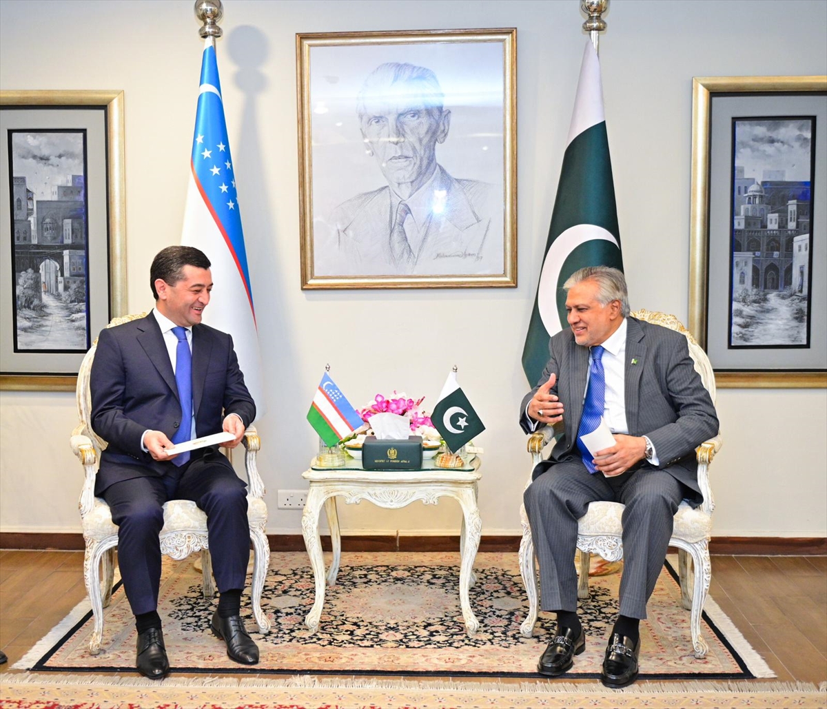Pakistan ve Özbekistan'dan “Afganistan'da barış, bölgesel bağlantı için önemli” vurgusu