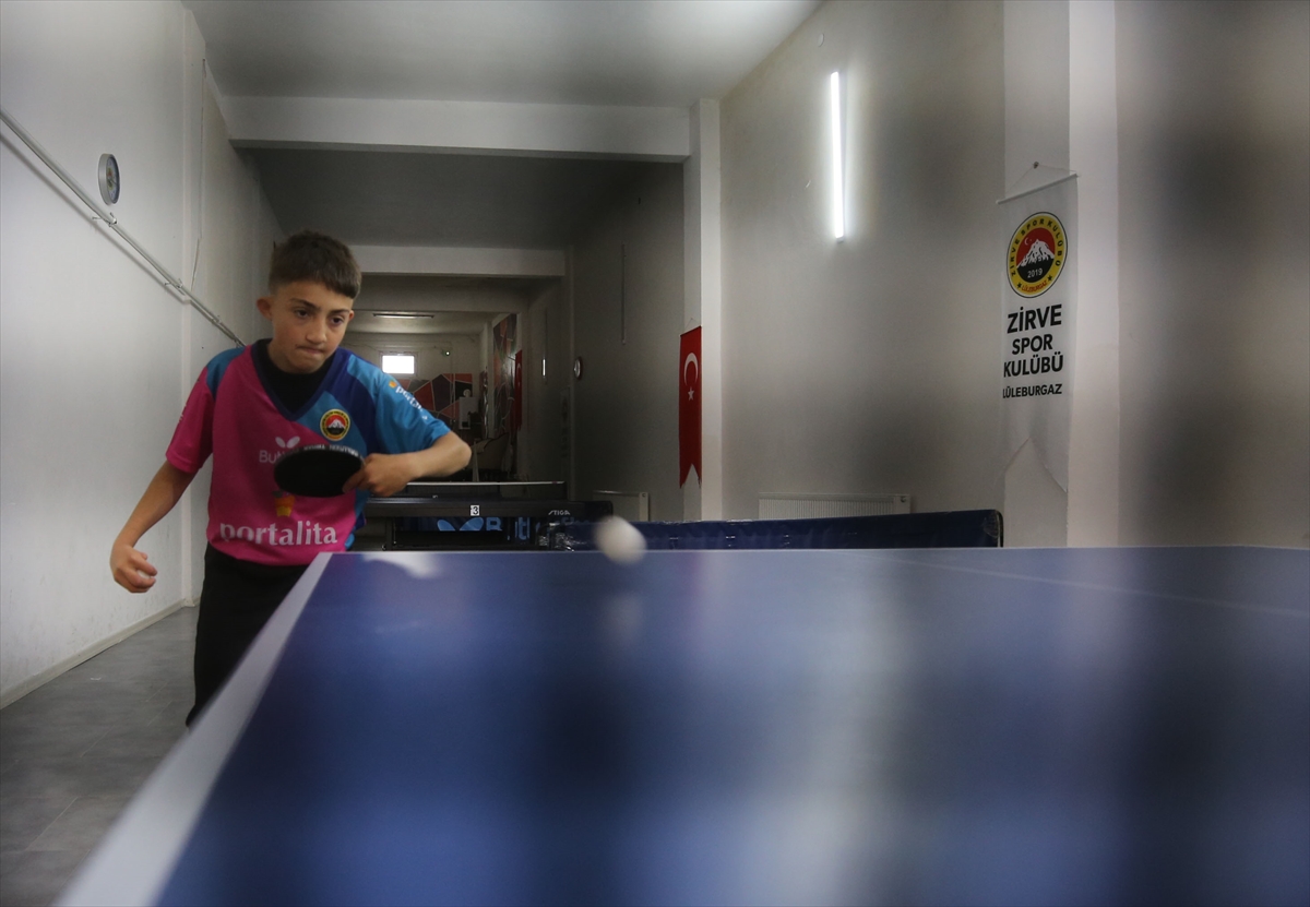 Para masa tenisinde 2 Türkiye şampiyonluğu olan Mert Çalışkan, milli takımı hedefliyor