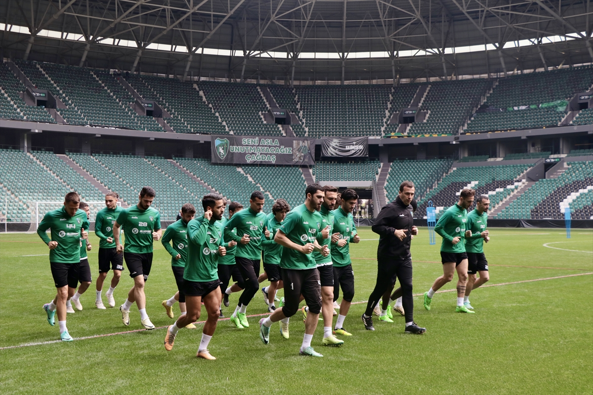 Play-off hattını garantileyen Kocaelispor, doğrudan final oynamanın hesaplarını yapıyor