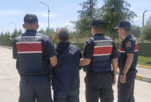 SAMSUN (AA) – Samsun'un Yakakent ilçesinde hakkında kesinleşmiş 10 yıl