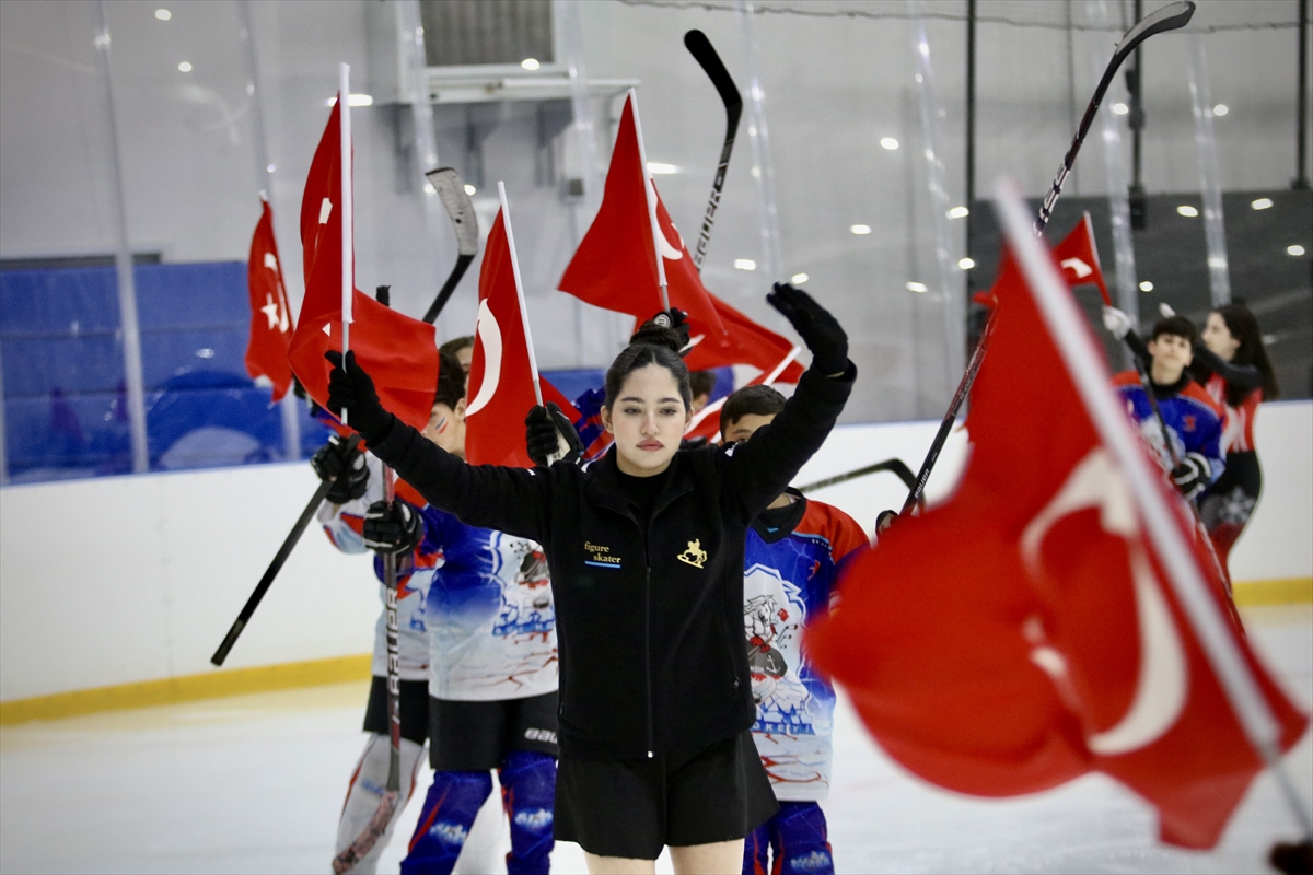 Samsun'da “Buz Şöleni” gösterisi düzenlendi