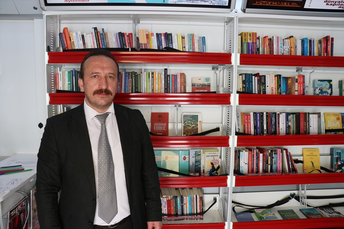Samsun'da Gezici Kütüphane “19 Mayıs” kapsamında öğrencilerle buluşuyor