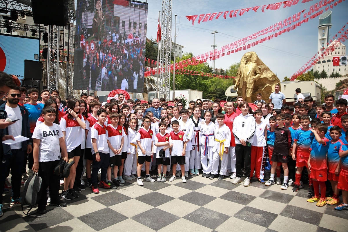 Samsun'dan yola çıkan bisikletli grup Ankara'ya ulaştı