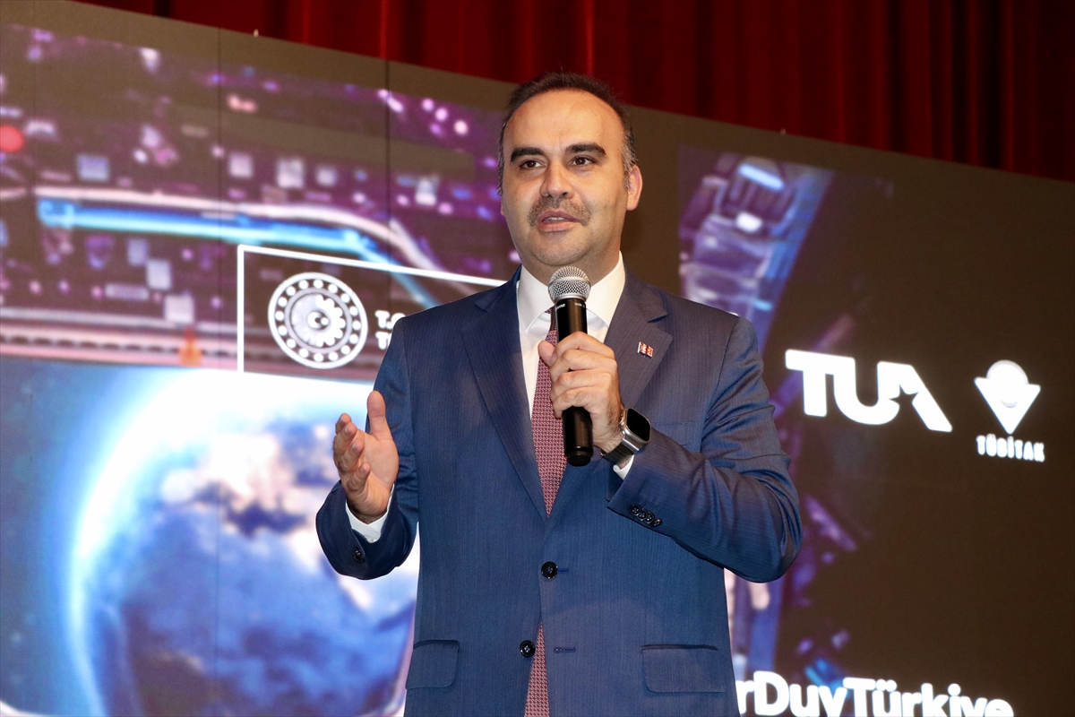 Sanayi ve Teknoloji Bakanı Kacır, Rize'de “Gençlik Buluşması”nda konuştu: