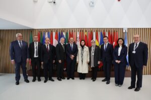 - Ödülü, Cumhurbaşkanı Recep Tayyip Erdoğan ve eşi Emine Erdoğan