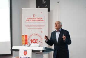 İSTANBUL (AA) – Altınbaş Üniversitesi Diş Hastanesi'nden Prof. Dr. Semih