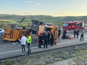 SİVAS (AA) – Sivas'ta kamyonun devrilmesi sonucu 1 kişi hayatını