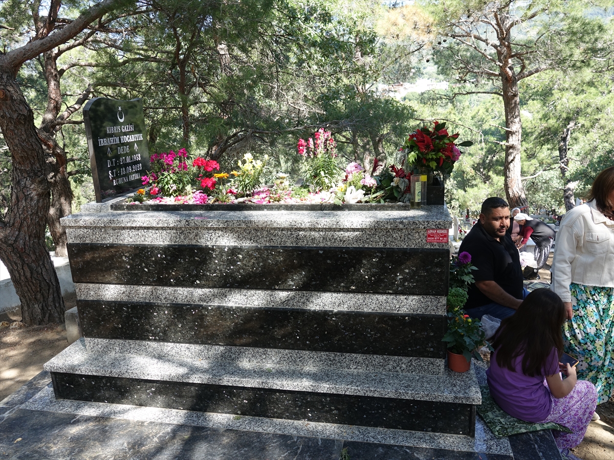 Tahtacı Türkmenleri, Hıdırellez geleneği için mezarlıkta buluştu