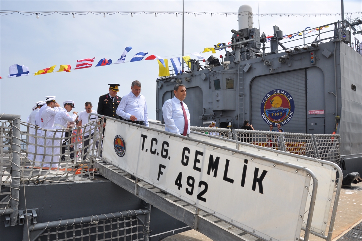 TCG Gemlik Fırkateyni ve TCG Beykoz Korveti Mersin'de ziyarete açıldı