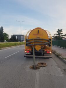 TEKİRDAĞ (AA) – Tekirdağ'da, yağmur suyu hattı giderine atık bırakıldığı