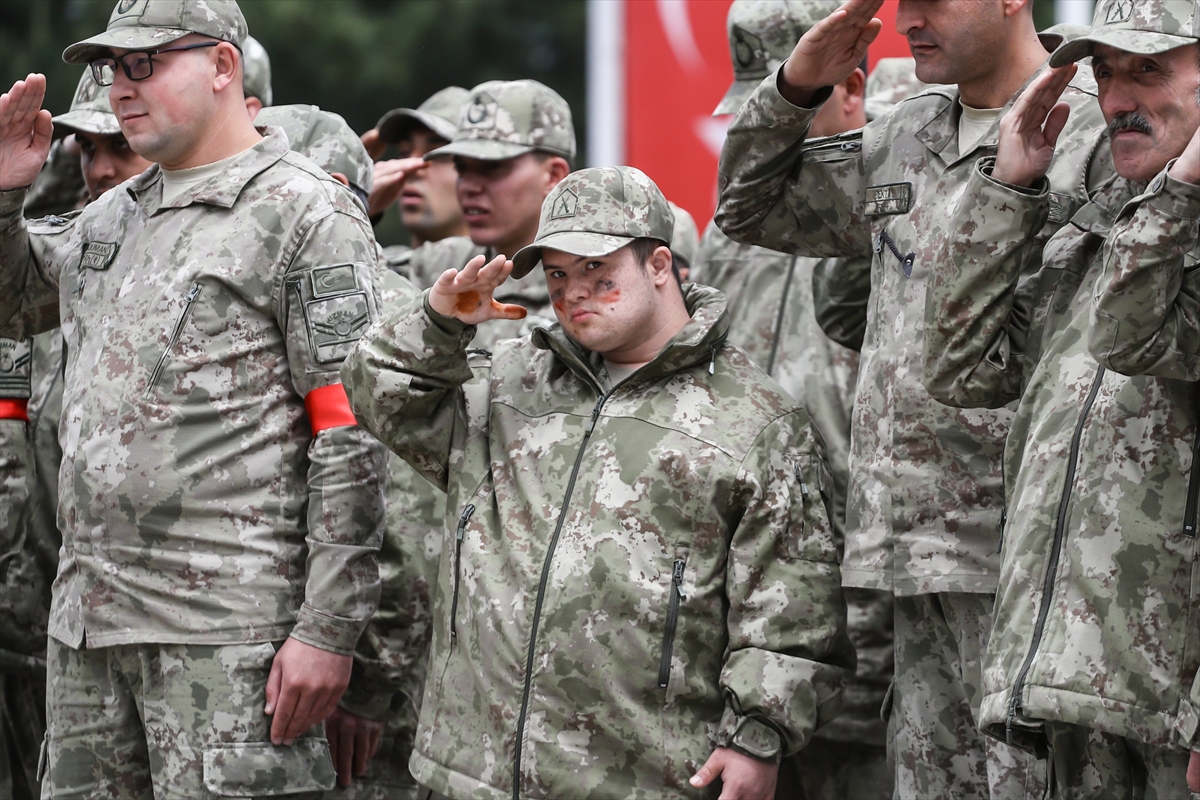 Tokat'ta engelli gençler temsili askerlik yaptı