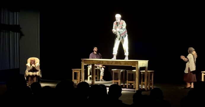 Trabzon'da “Çığ” adlı tiyatro oyunu sahnelendi