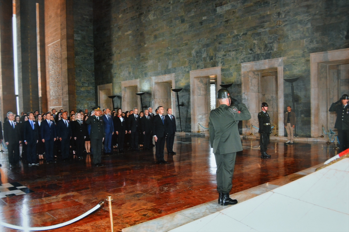 TSK Mehmetçik Vakfından 42'nci kuruluş yıl dönümü dolayısıyla Anıtkabir'e ziyaret