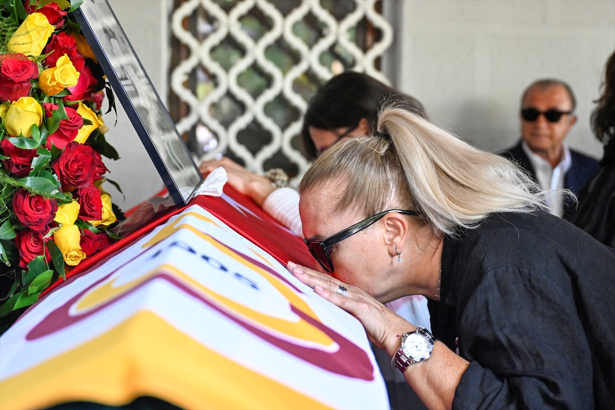 İSTANBUL (AA) – Galatasaray'ın hayatını kaybeden "Küçük Metin" lakaplı eski