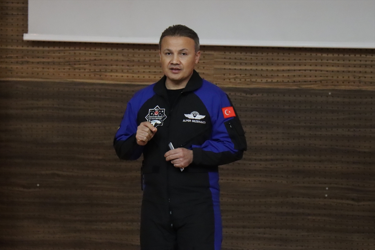 - "Dünyada bilimin farklı alanlarında müthiş derecede agresif atılımlar yapılıyor.