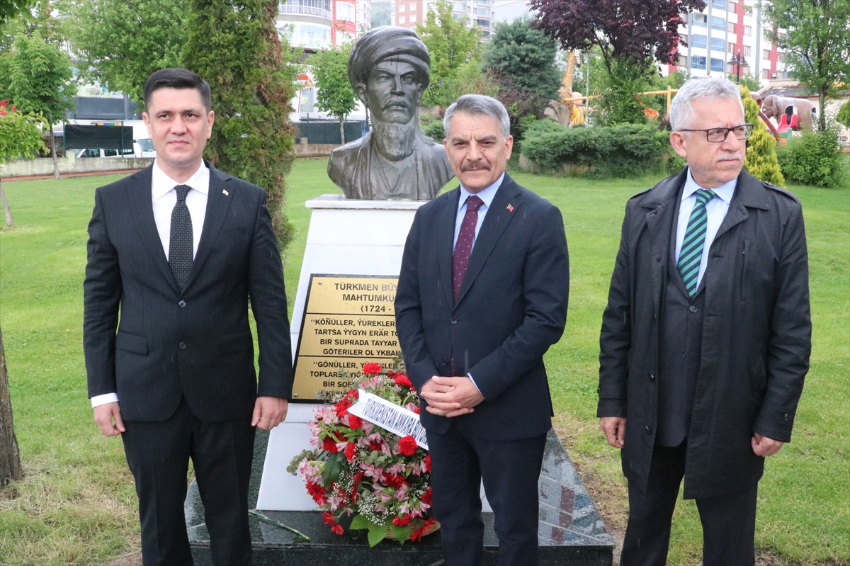 Türkmen şair Mahtumkulu Firaki Yozgat'ta anıldı