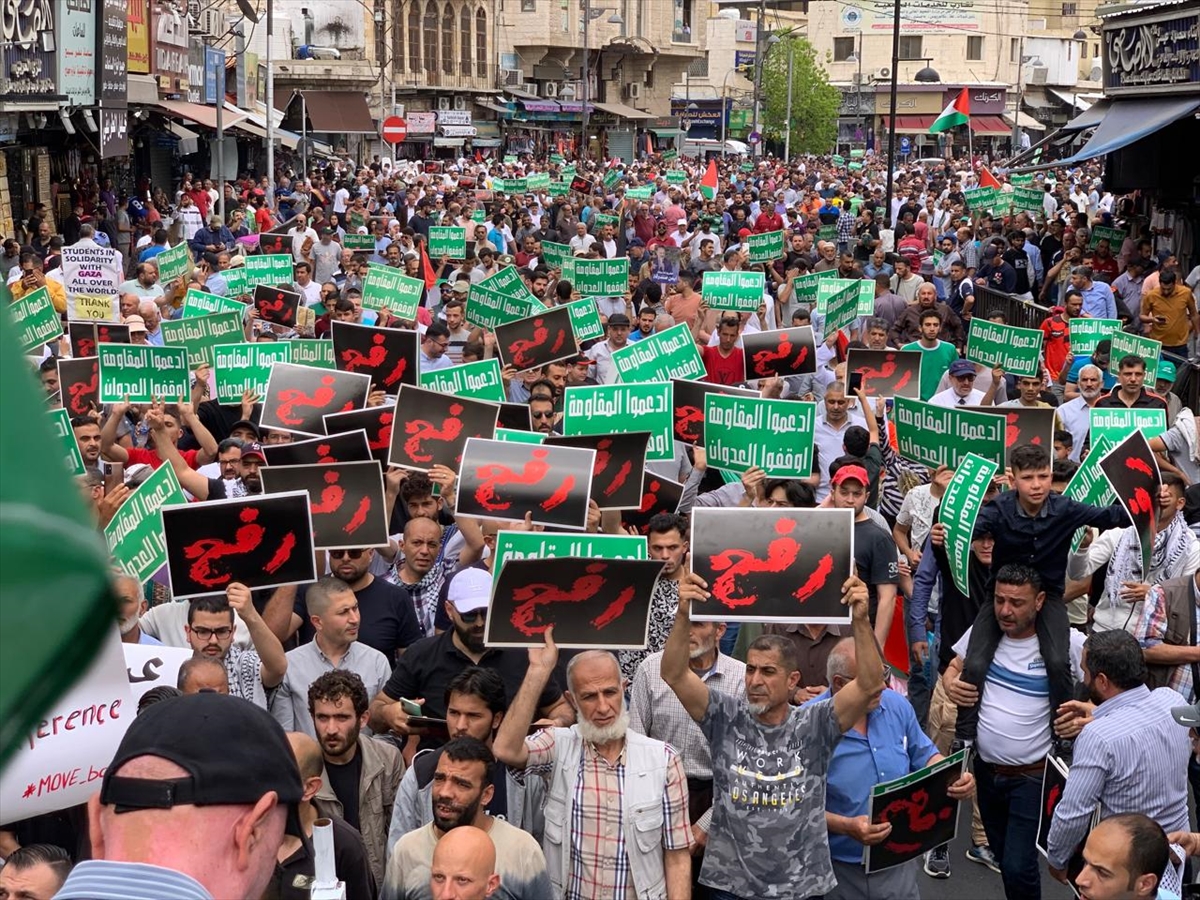 Ürdün'de yüzlerce kişi İsrail'in Refah'a yönelik kara saldırısını protesto etti