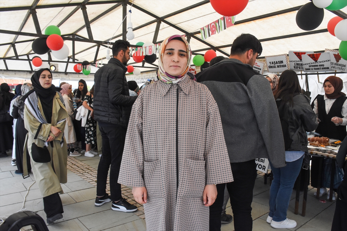 Van'da üniversite yerleşkesinde “Gazze Dayanışma Çadırı” kuruldu