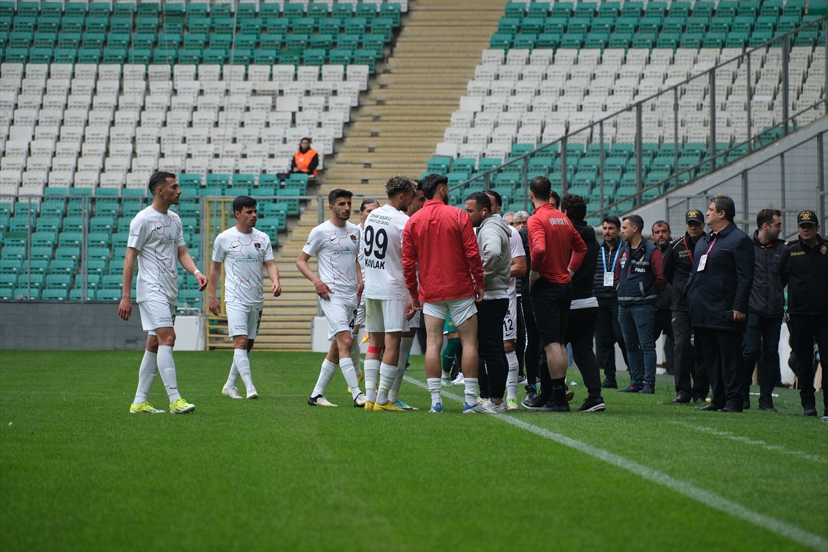 Vanspor FK, Bursaspor maçının 22. dakikasında sahadan çekildi